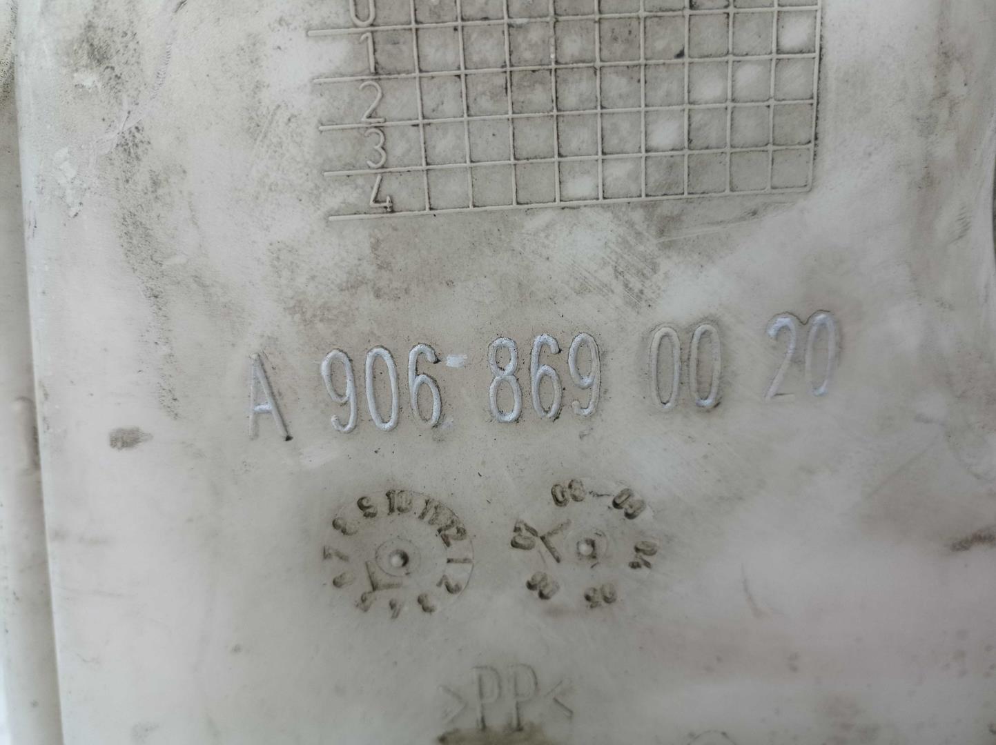 Бачок омывателя лобового стекла