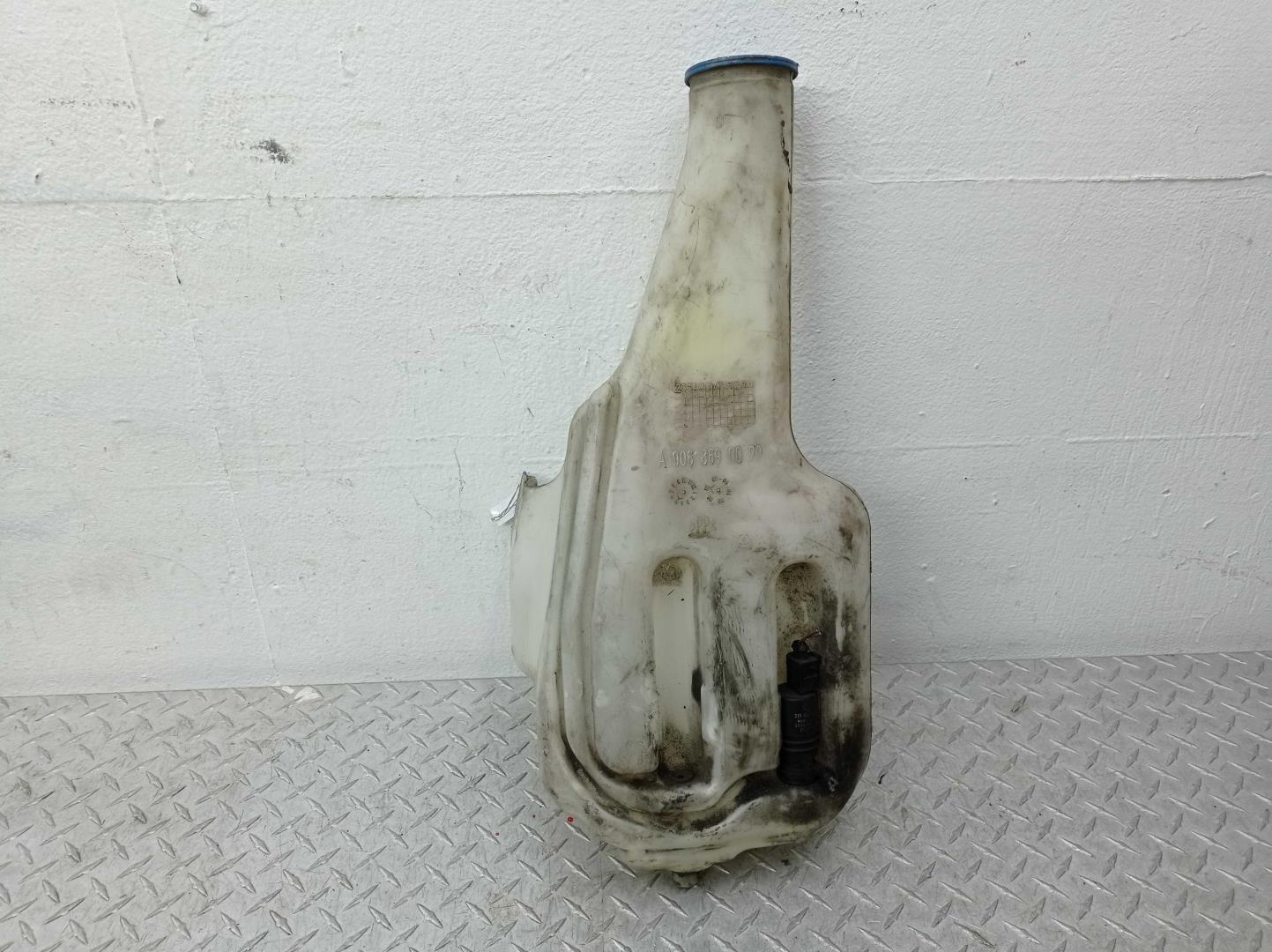 Бачок омывателя лобового стекла