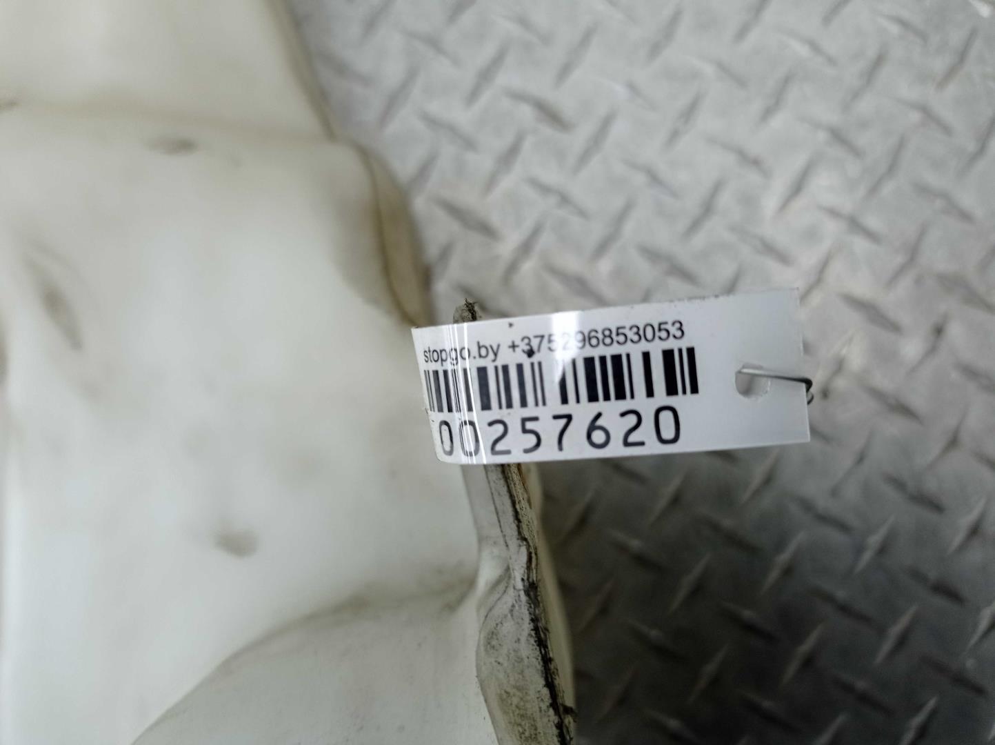 Бачок омывателя лобового стекла