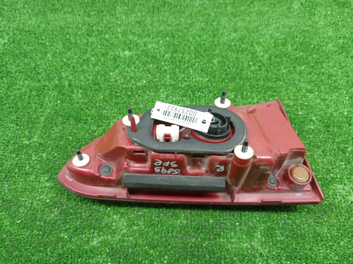 Фонарь задний внутренний правый