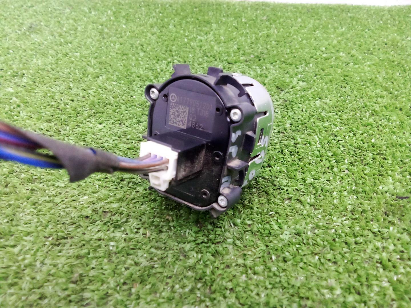 Кнопка запуска двигателя