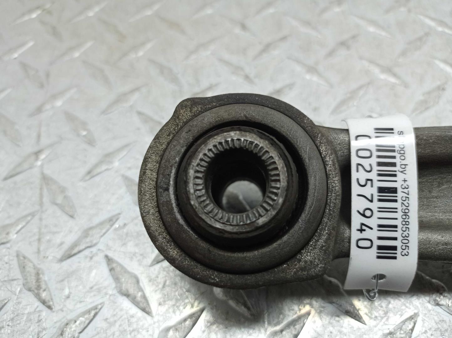 Рычаг передний нижний правый