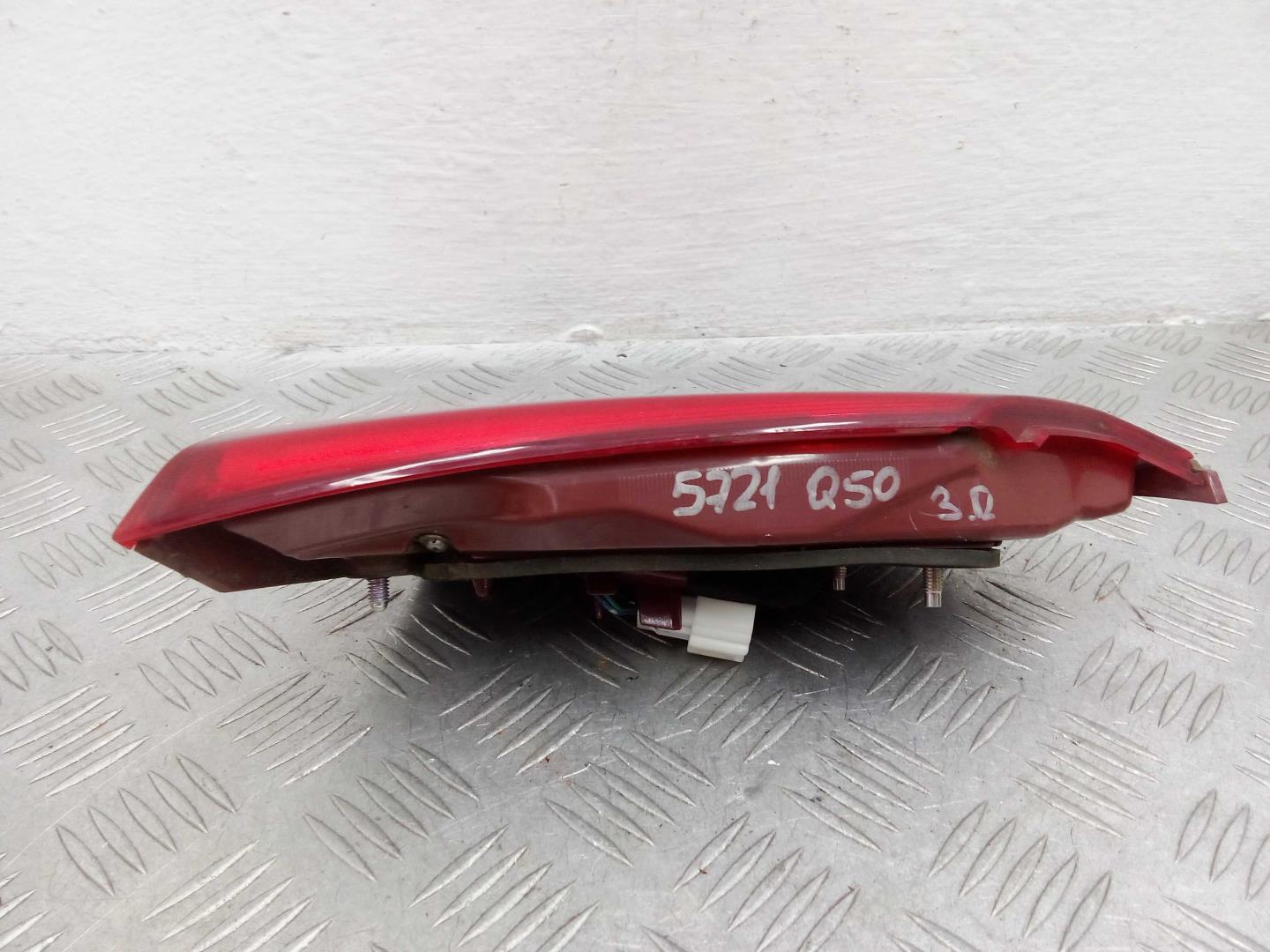 Фонарь задний внутренний правый