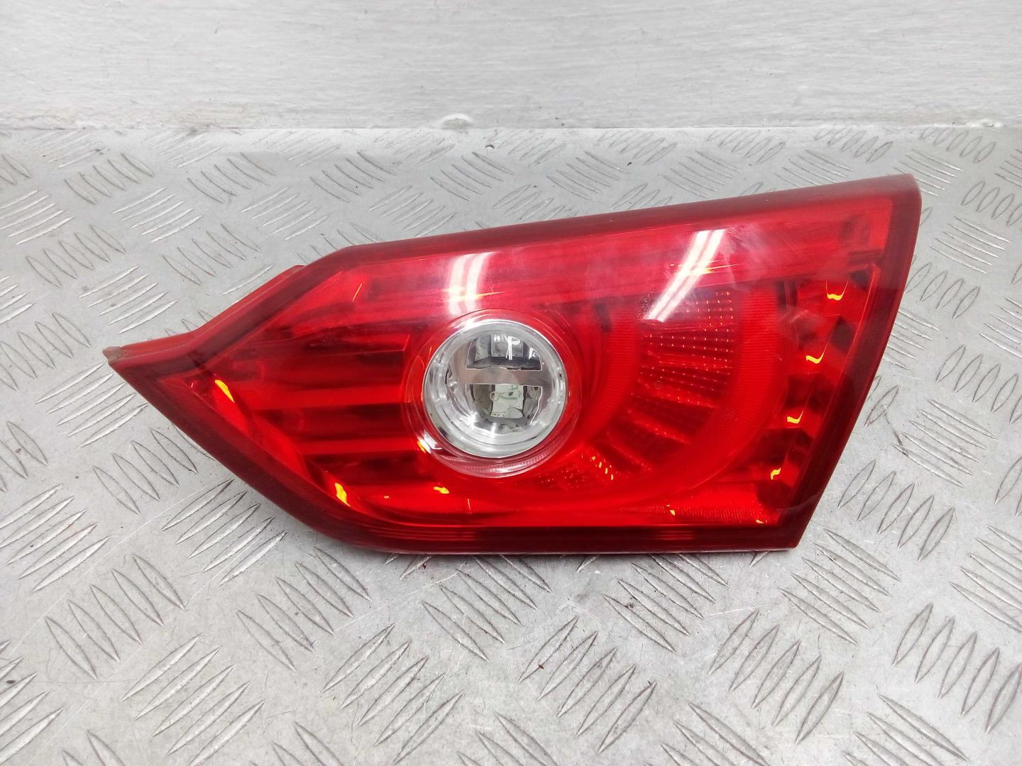 Фонарь задний внутренний правый