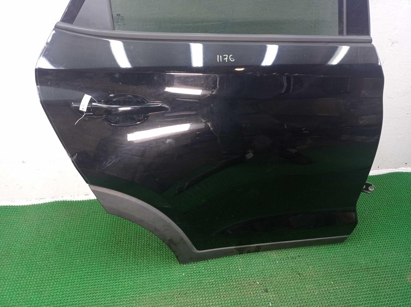 Замок двери задней правой