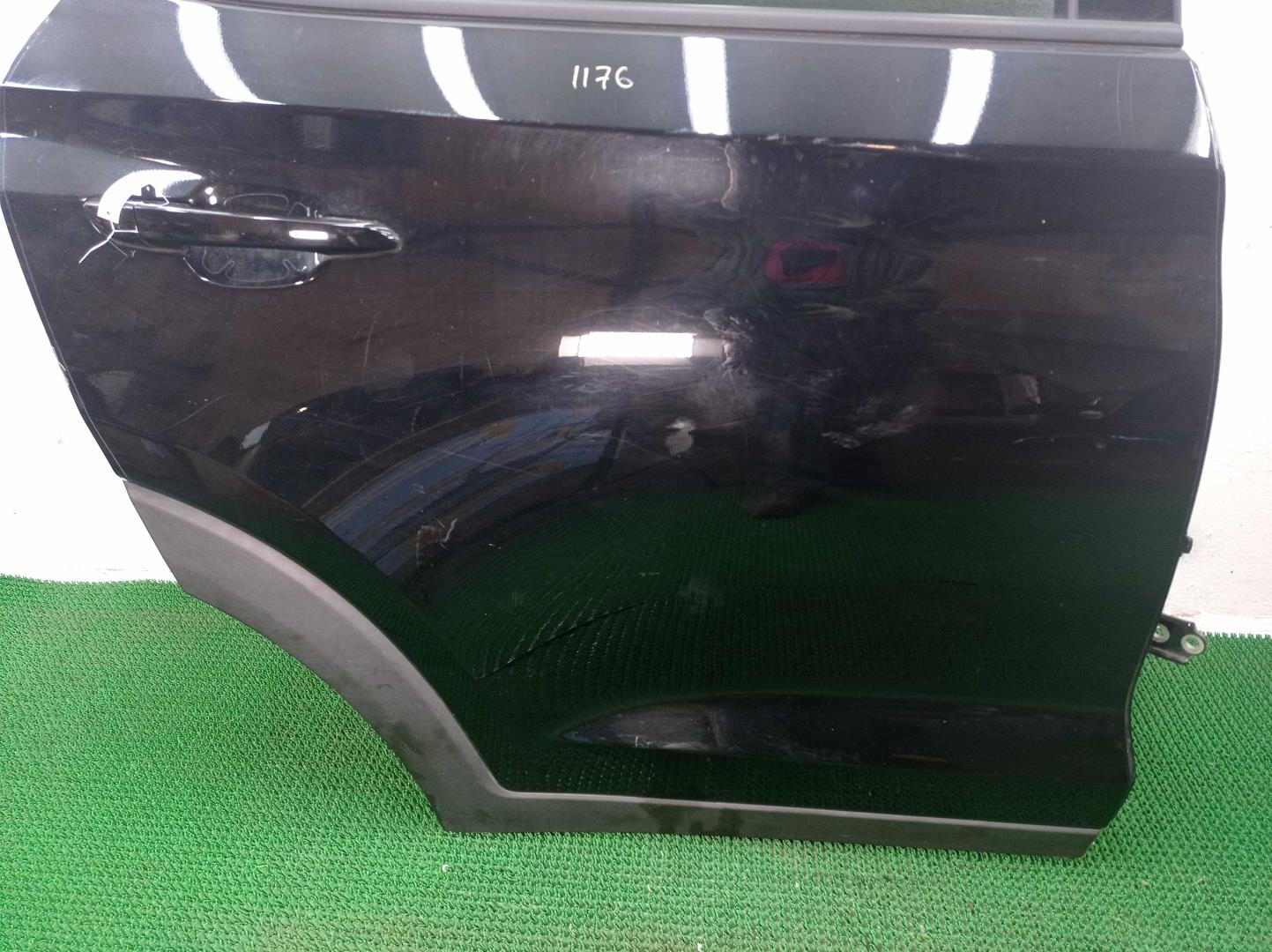 Замок двери задней правой