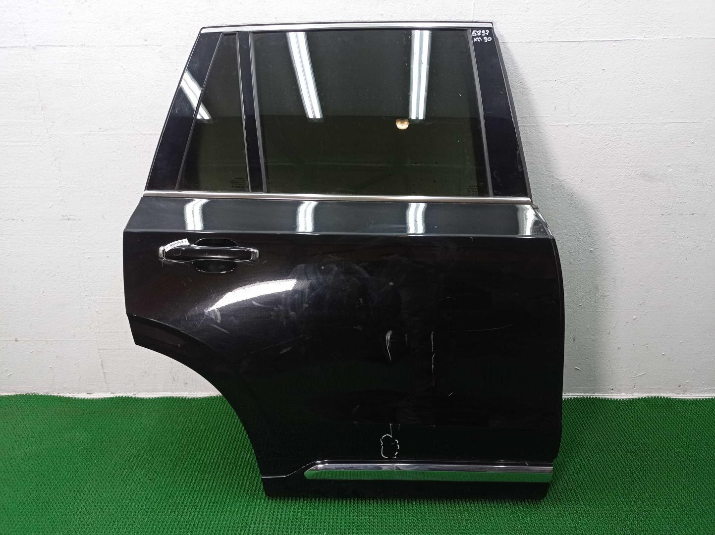 Замок двери задней правой