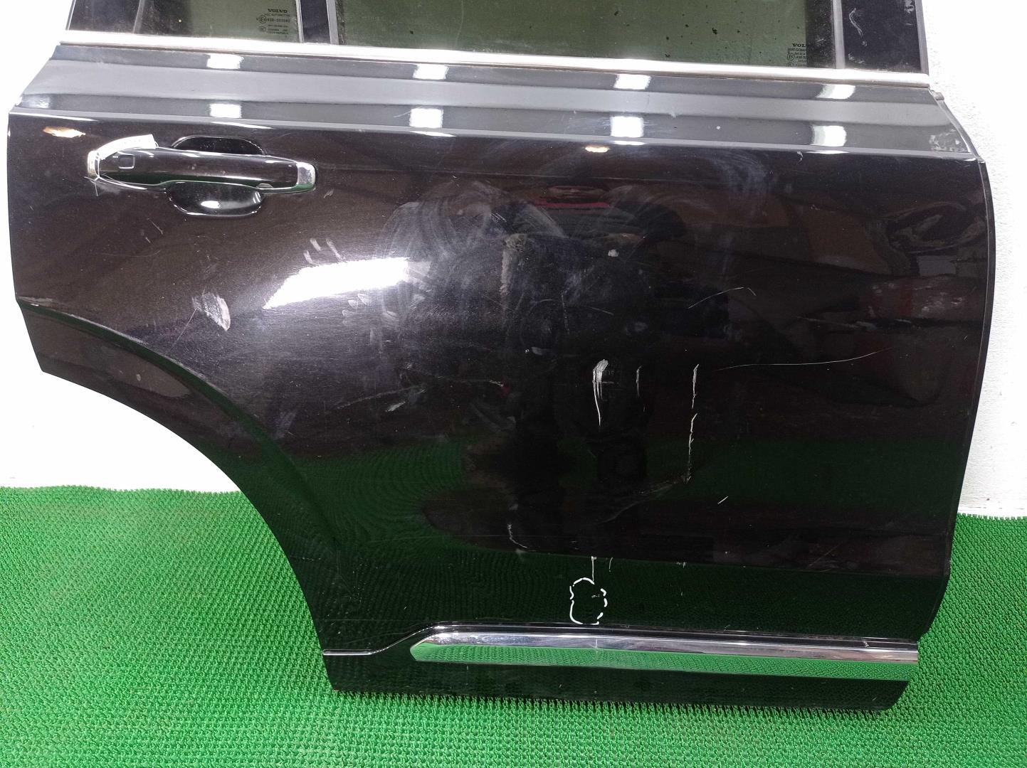 Замок двери задней правой