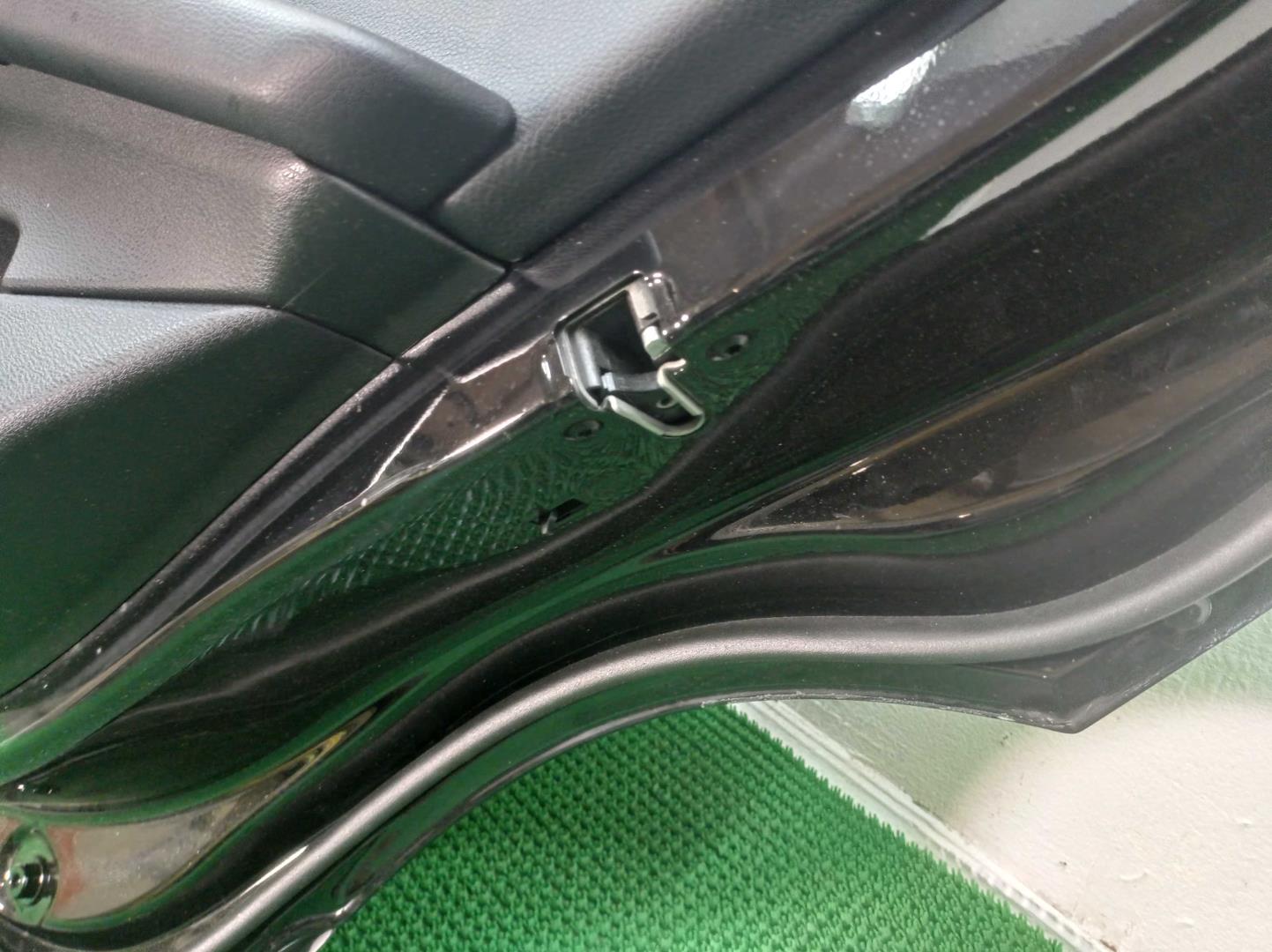 Ограничитель двери