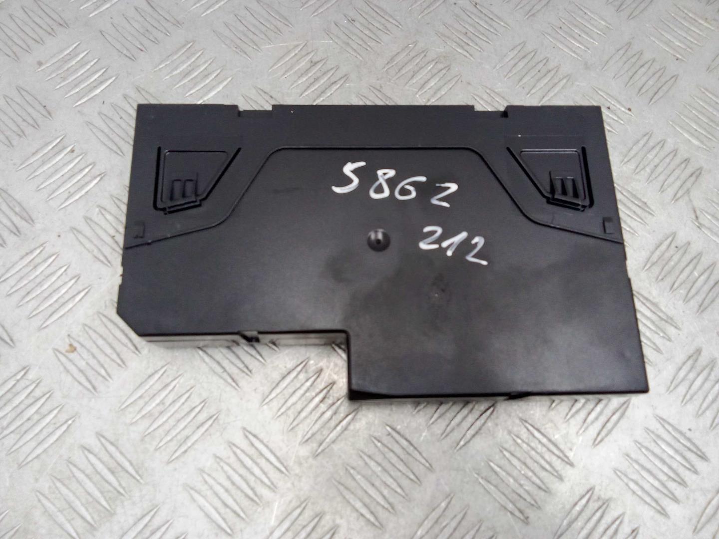 Блок предохранителей