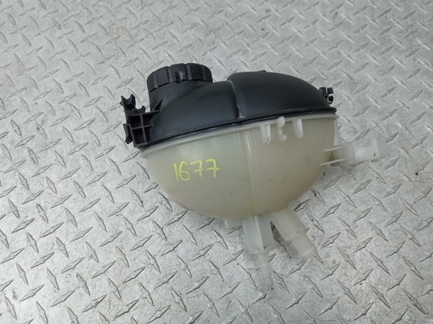 Бачок расширительный