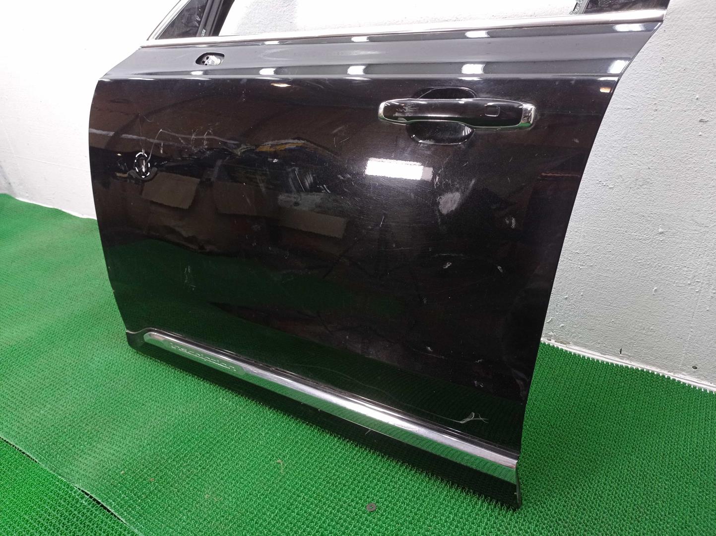 Дверь передняя левая