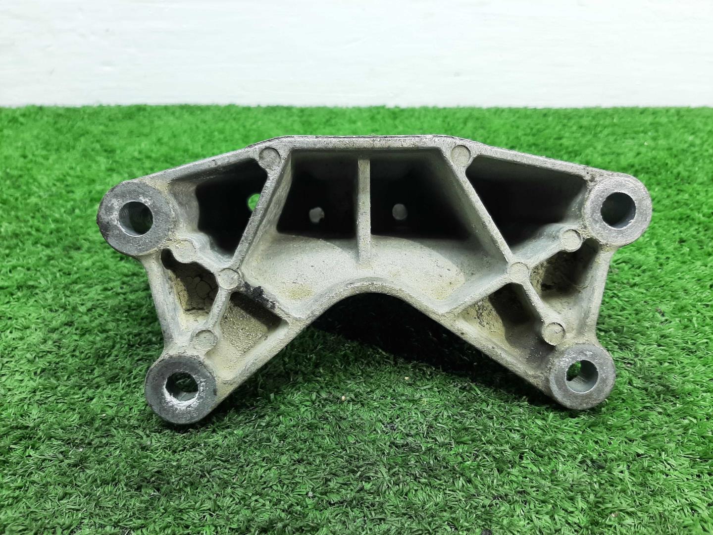 Кронштейн КПП