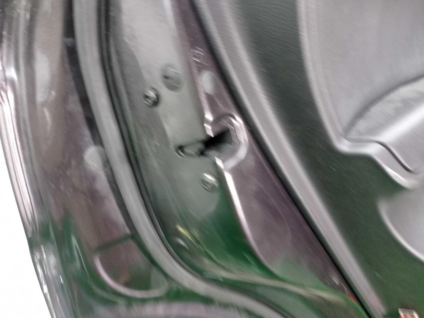 Замок двери задней левой