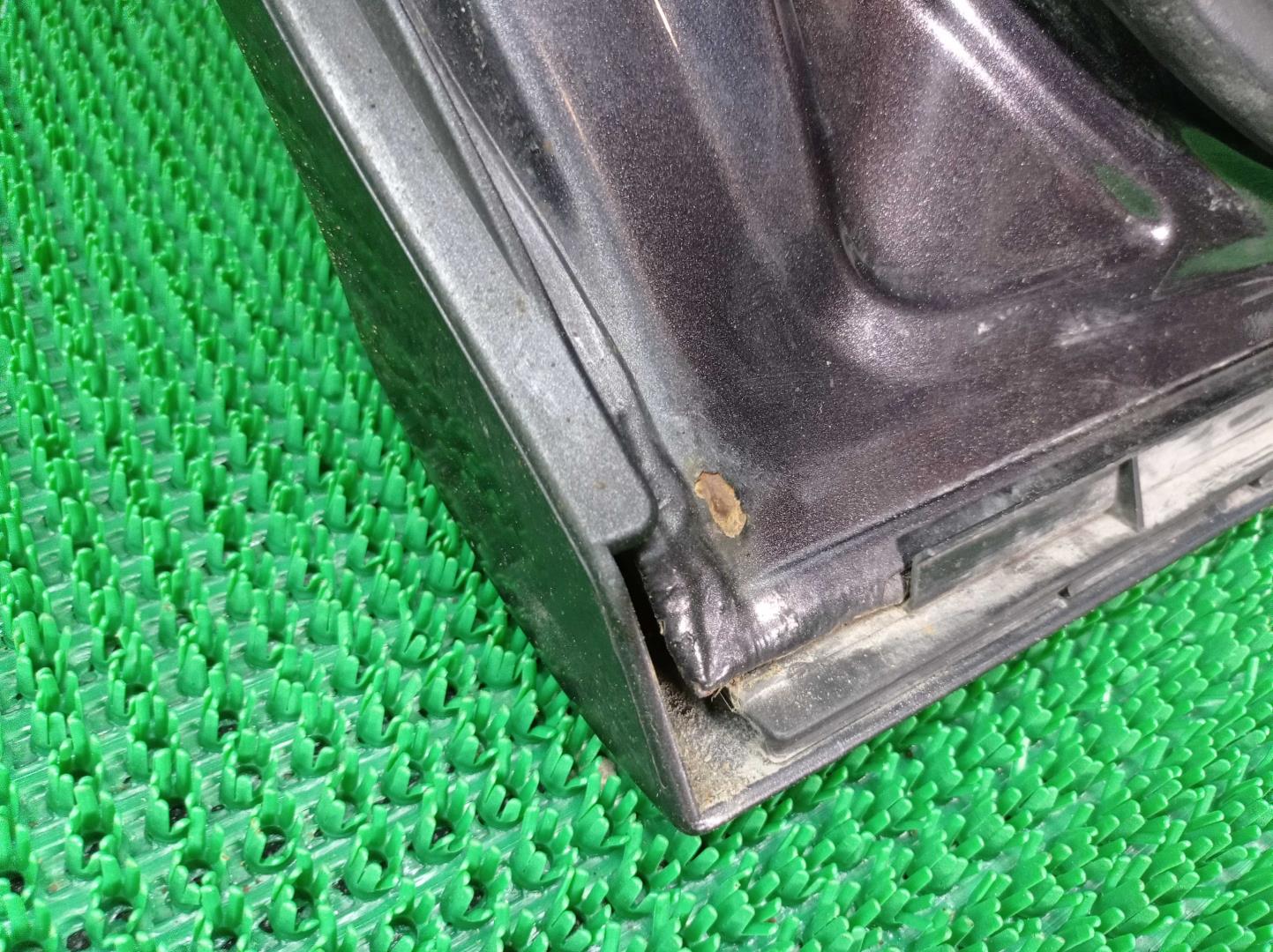 Замок двери задней левой