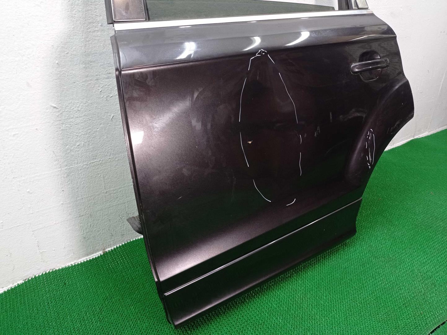 Замок двери задней левой