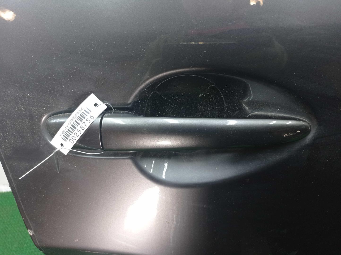 Стекло двери задней правой