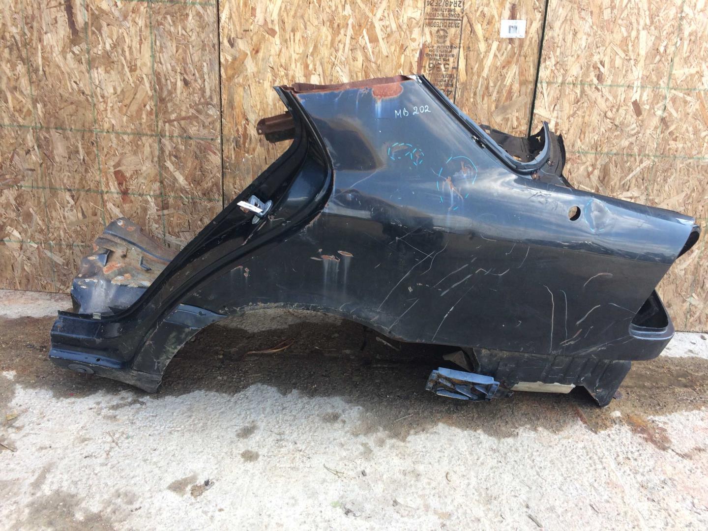 Крыло заднее левое