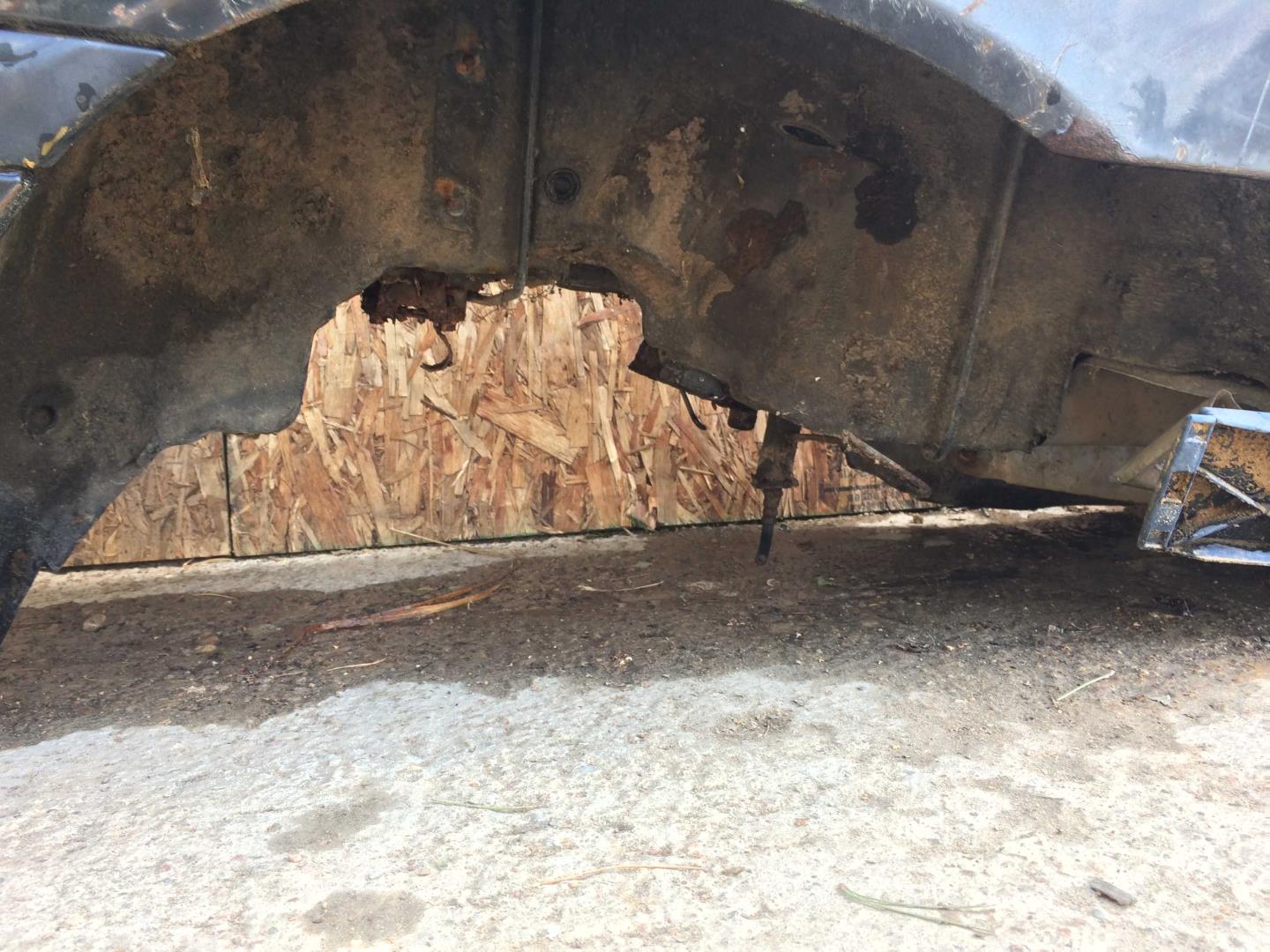 Крыло заднее левое