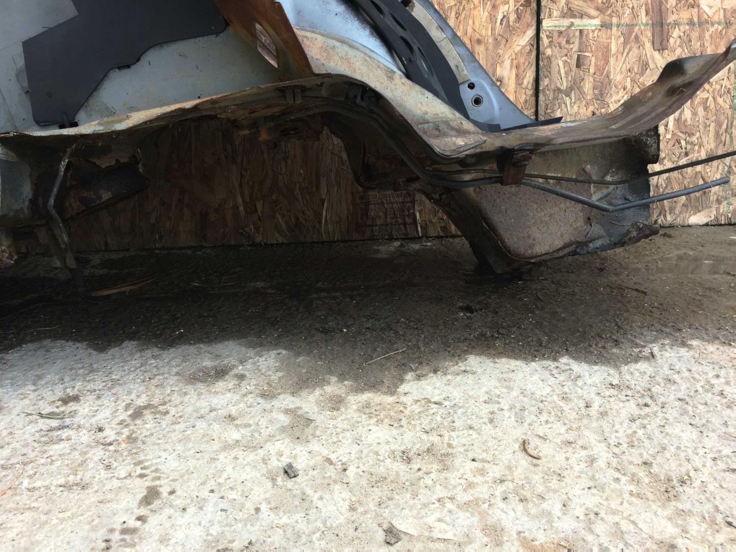 Крыло заднее левое