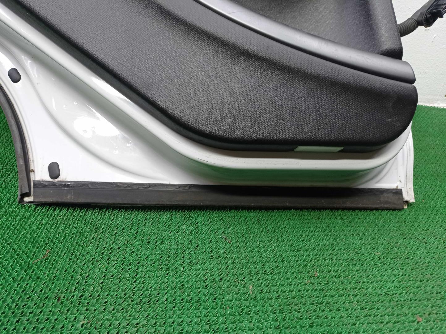 Ручка двери задней наружная левая