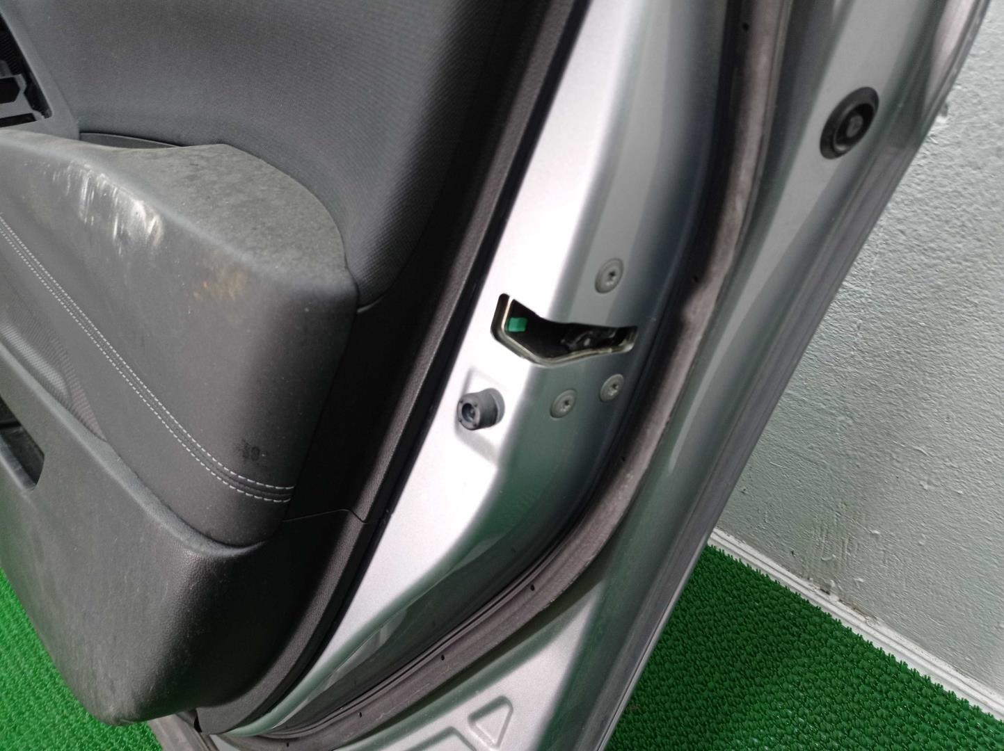 Ограничитель двери