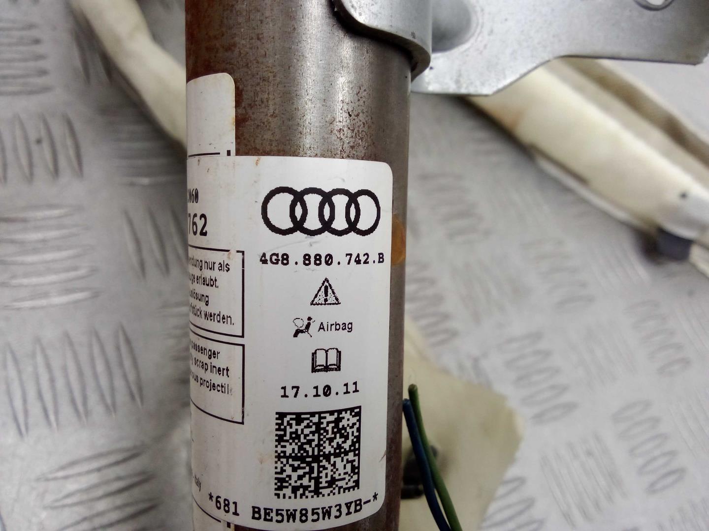 Подушка безопасности боковая (шторка)