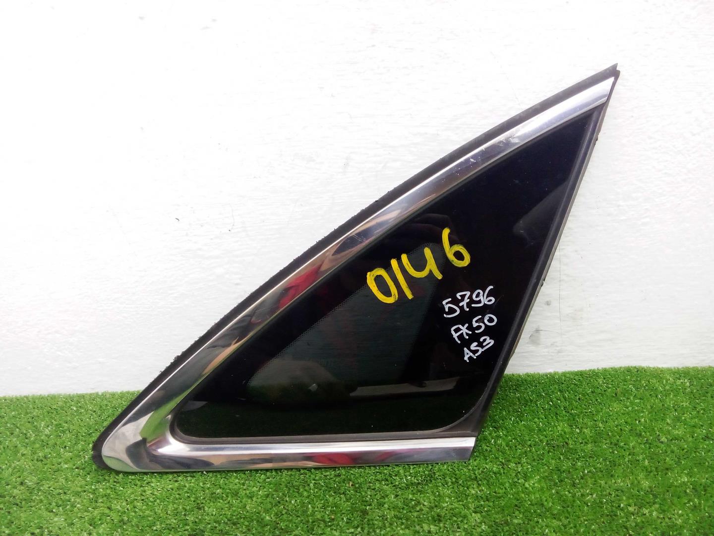 Стекло кузовное глухое правое