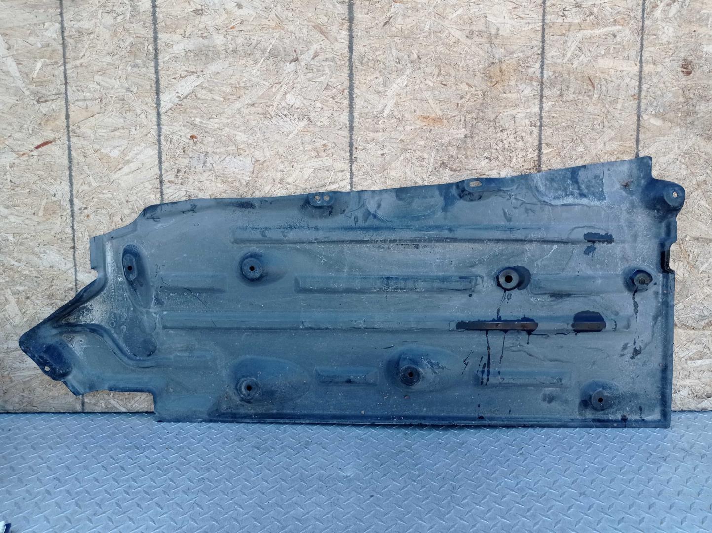 Защита антигравийная