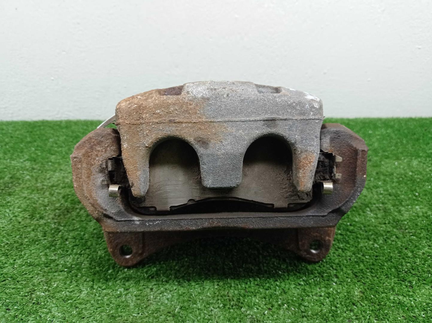 Суппорт передний правый