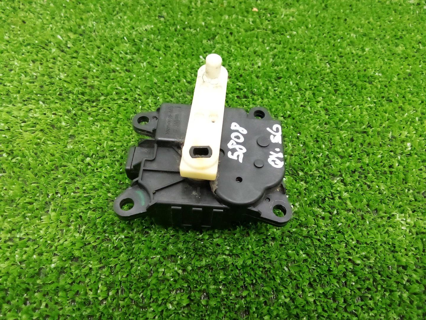 Моторчик заслонки печки