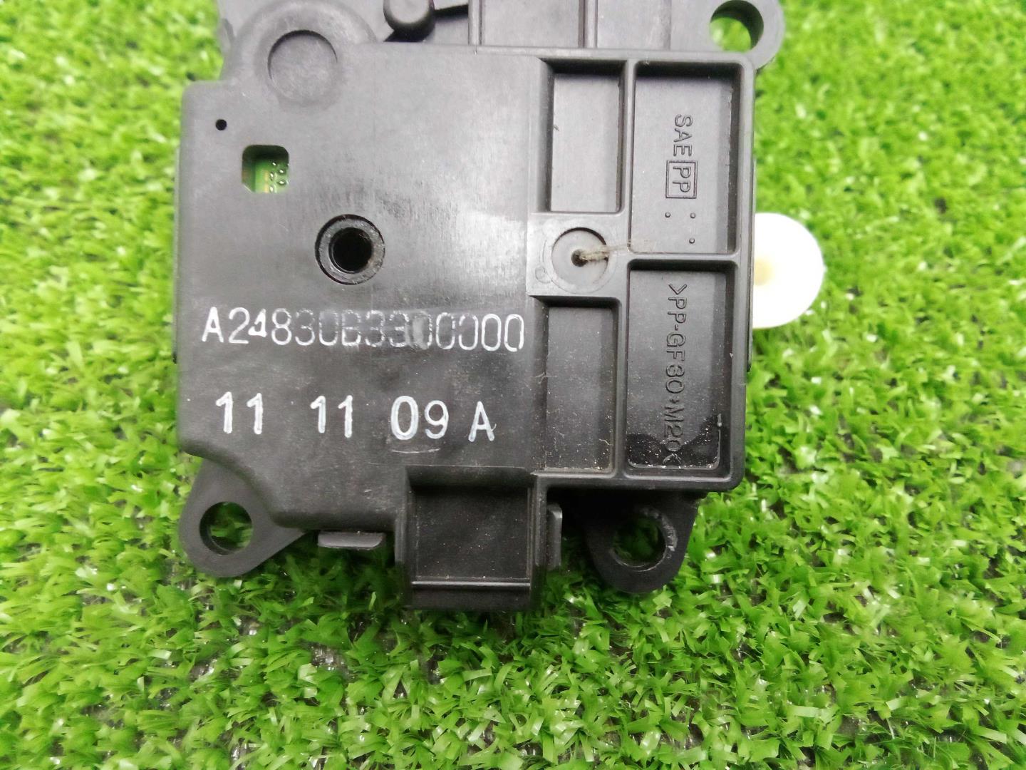 Моторчик заслонки печки