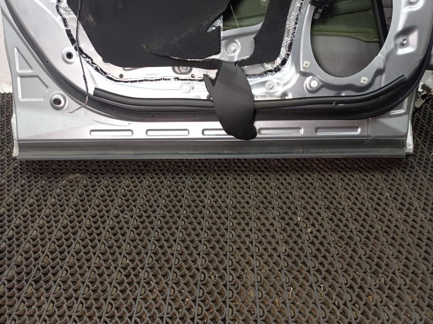 Ручка двери передней наружная левая