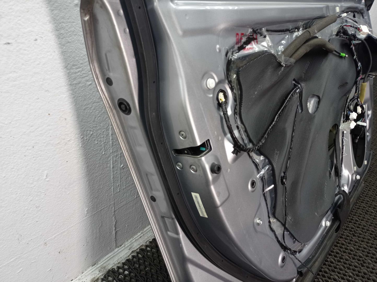 Ограничитель двери