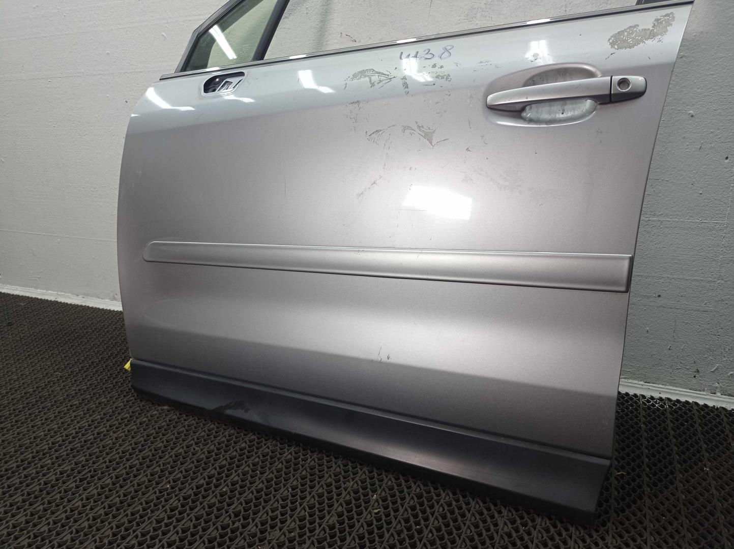 Ограничитель двери