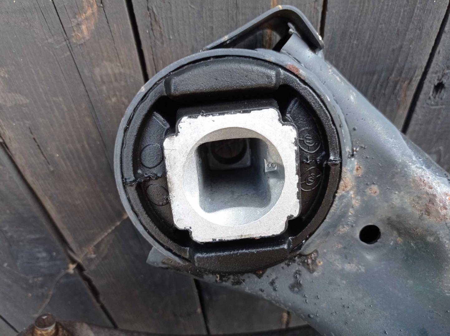 Балка задняя