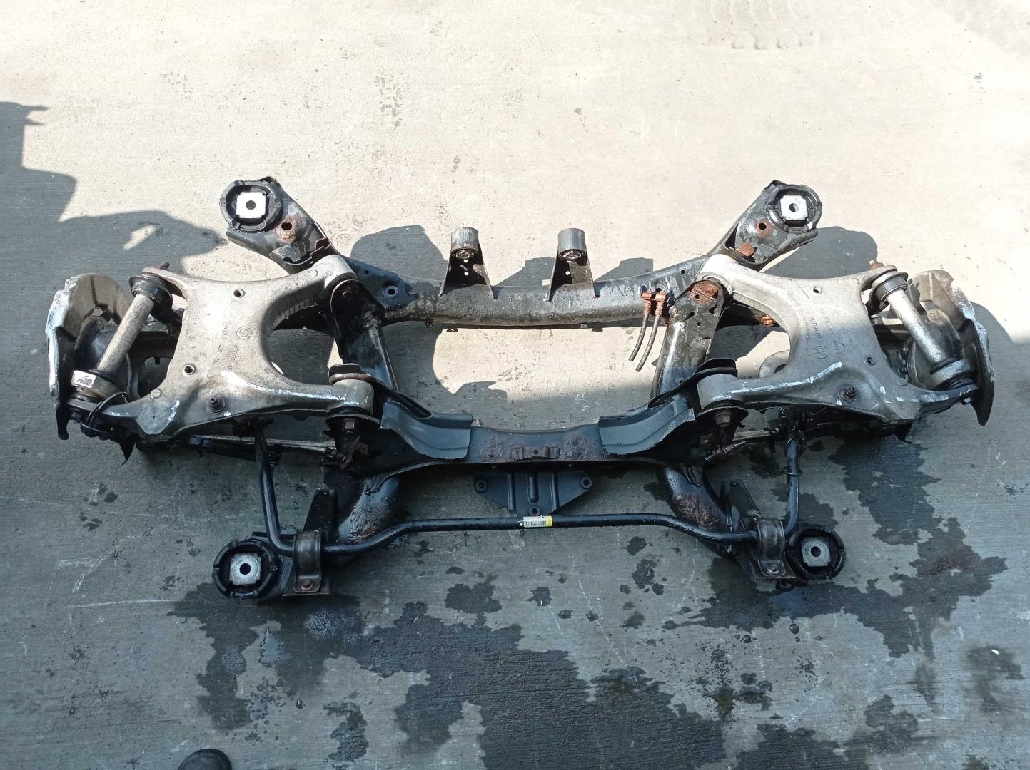 Балка задняя