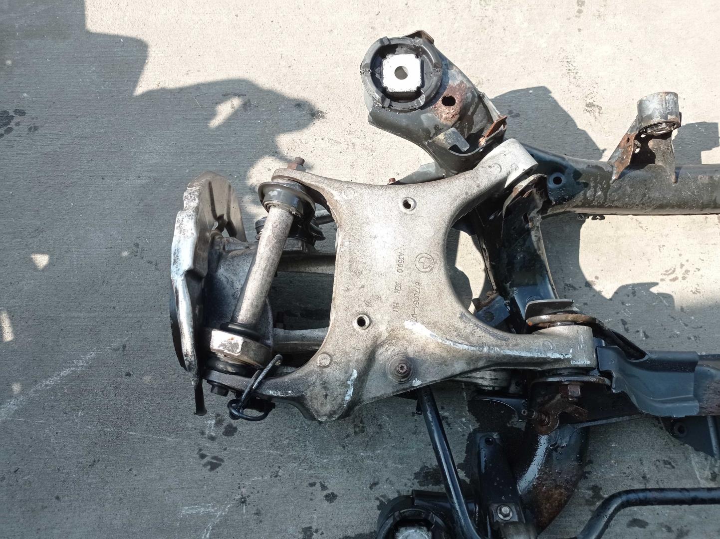 Балка задняя