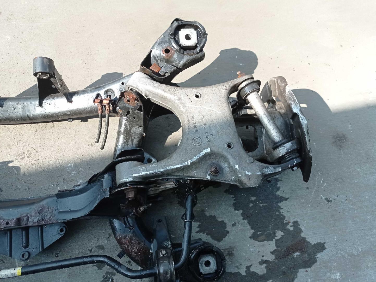 Балка задняя