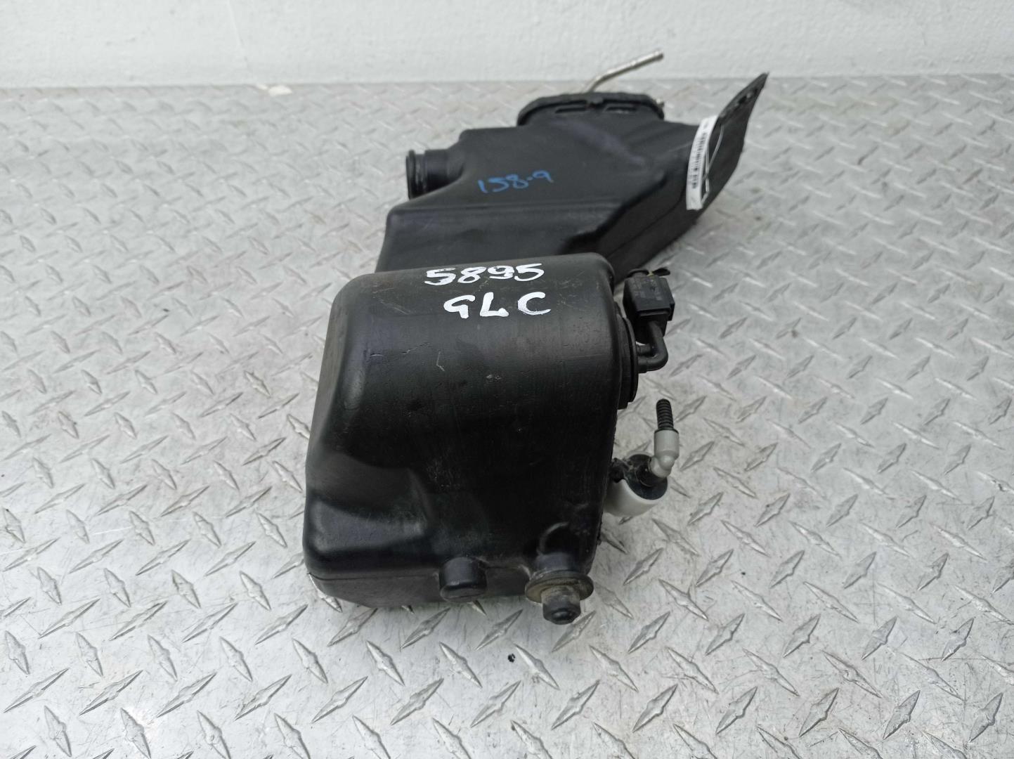 Бачок омывателя лобового стекла