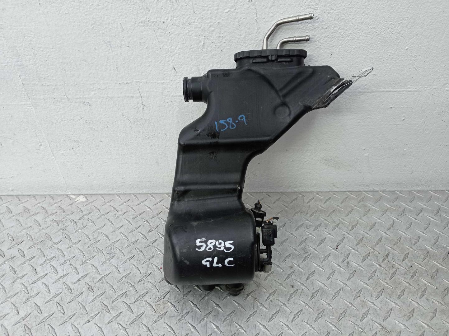 Бачок омывателя лобового стекла