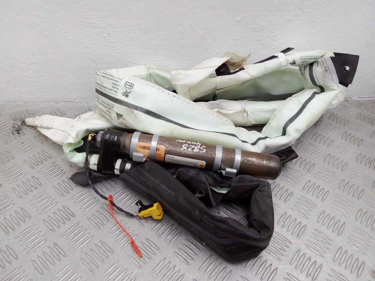 Подушка безопасности боковая (шторка)