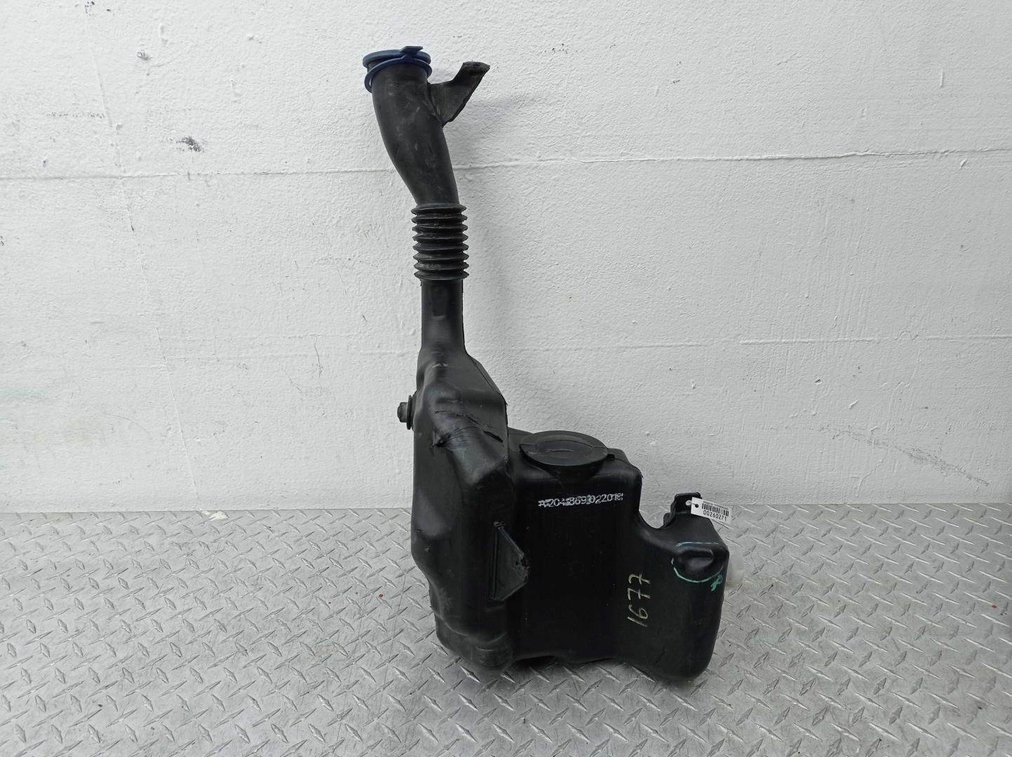 Бачок омывателя лобового стекла