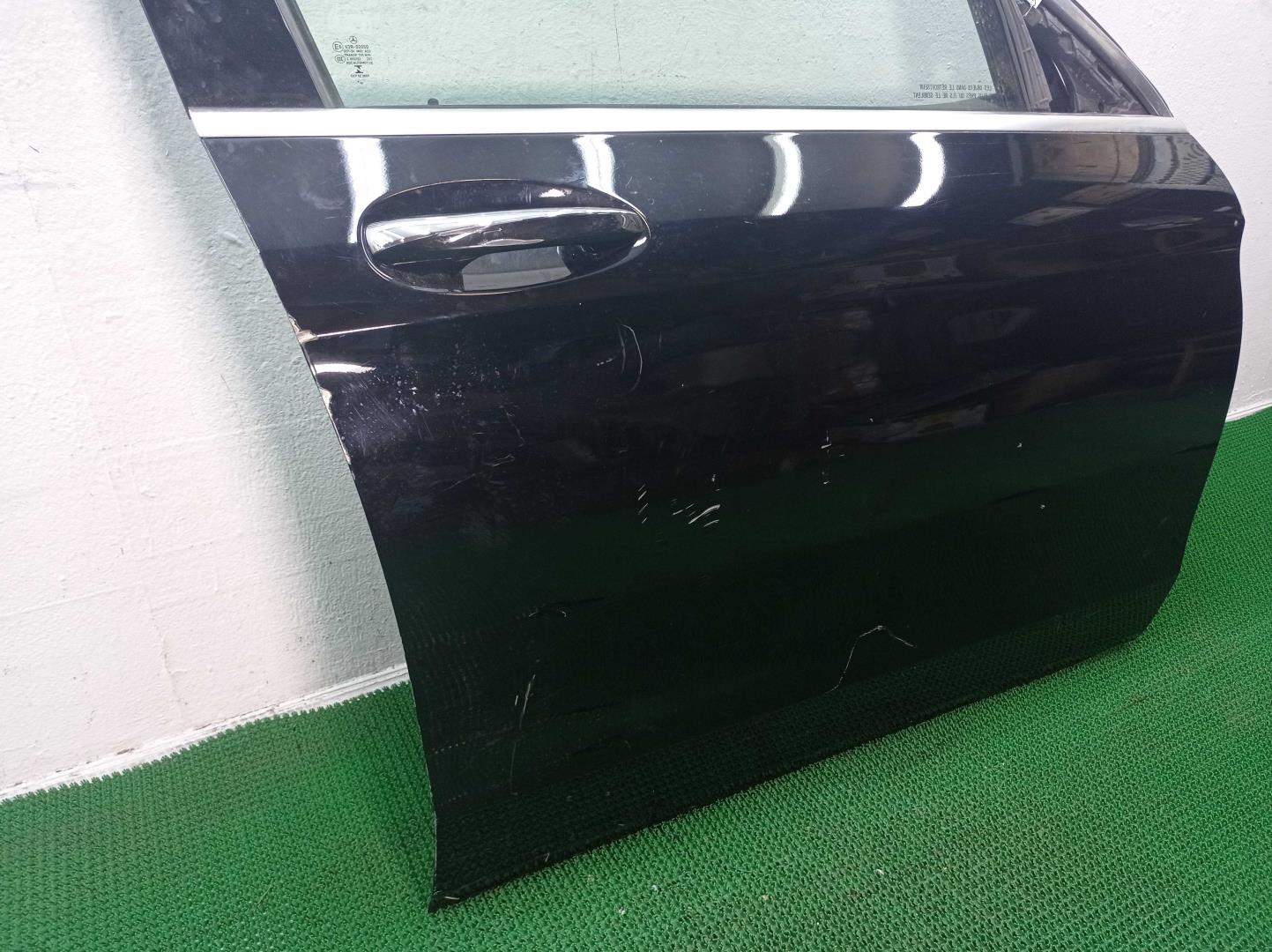 Дверь передняя правая