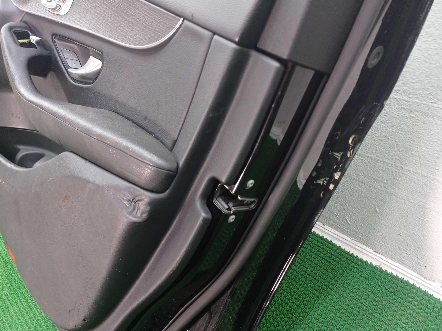 Дверь передняя правая