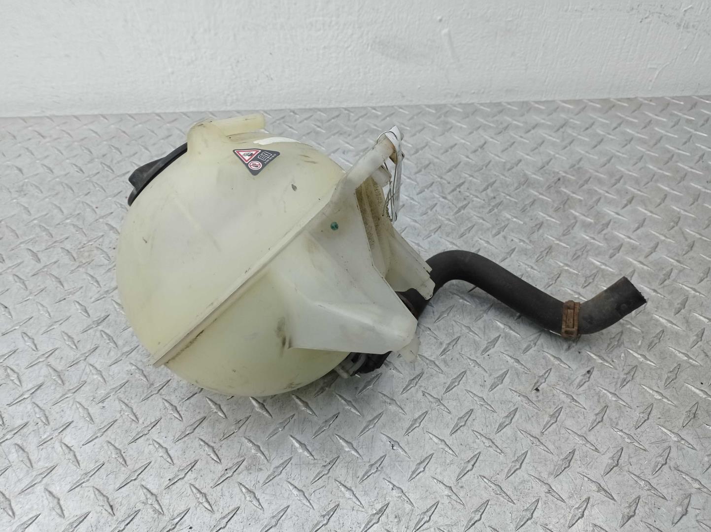 Бачок расширительный