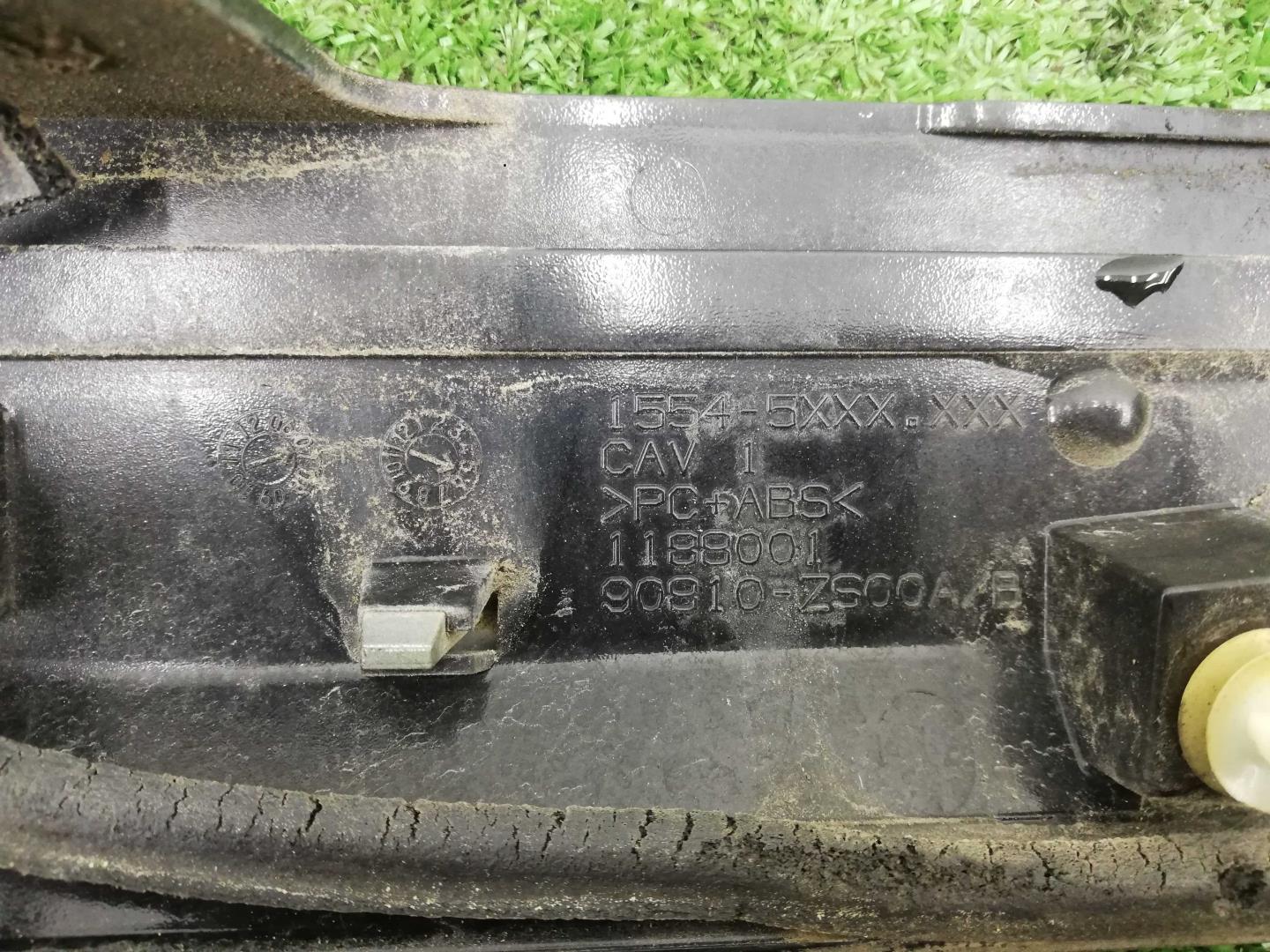 Накладка крышки багажника