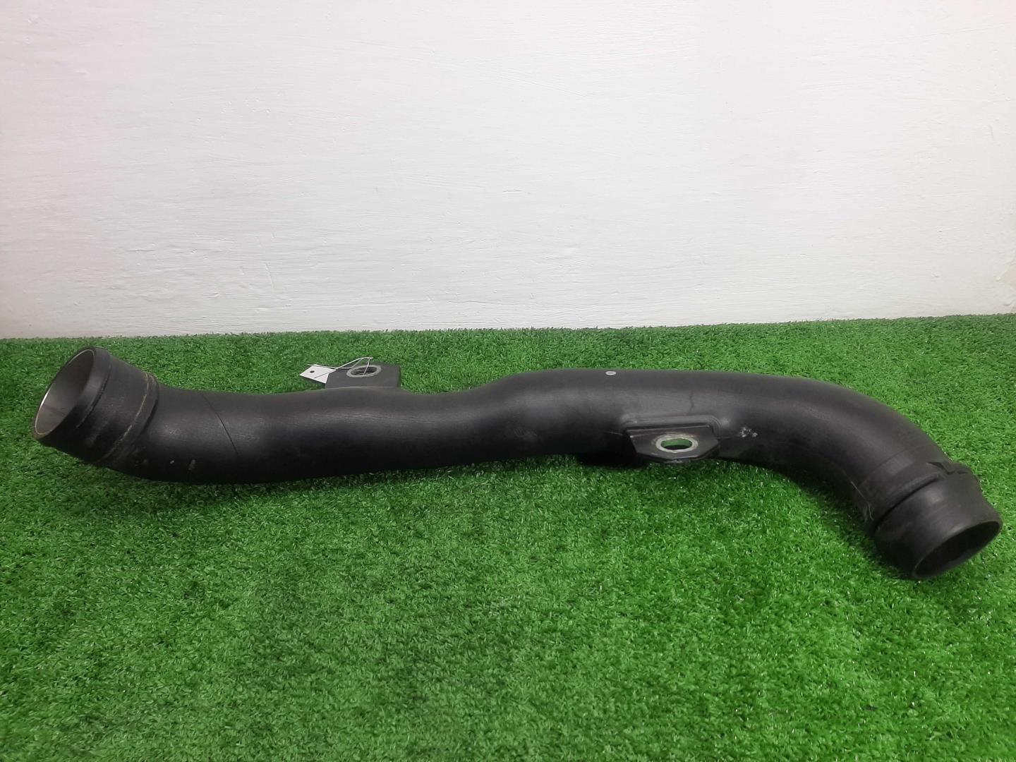 Патрубок интеркулера