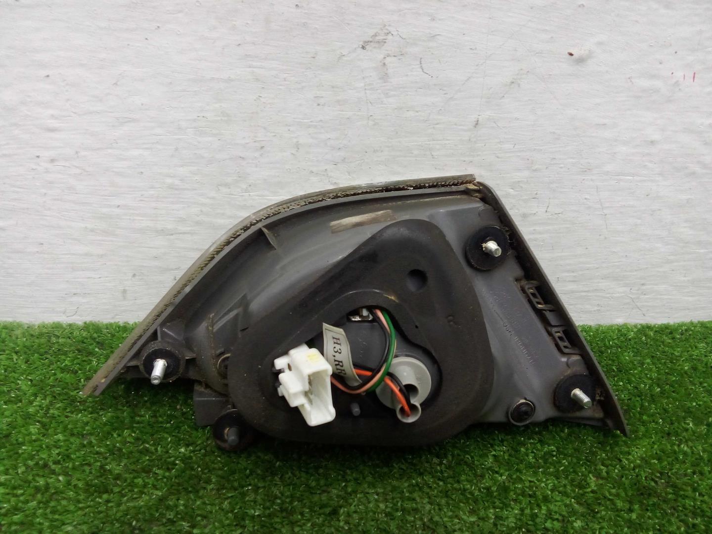 Фонарь задний внутренний правый