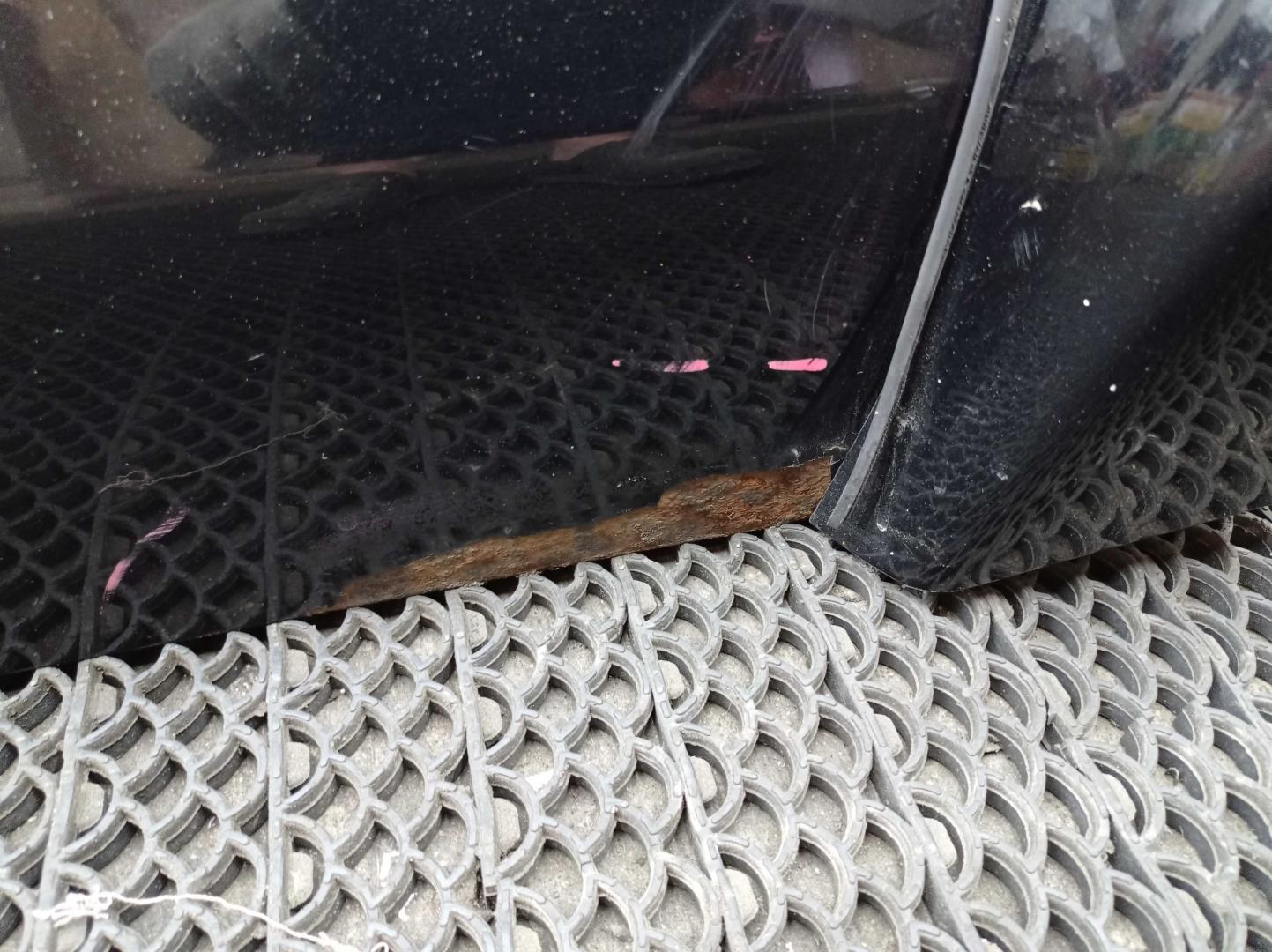 Замок двери задней левой